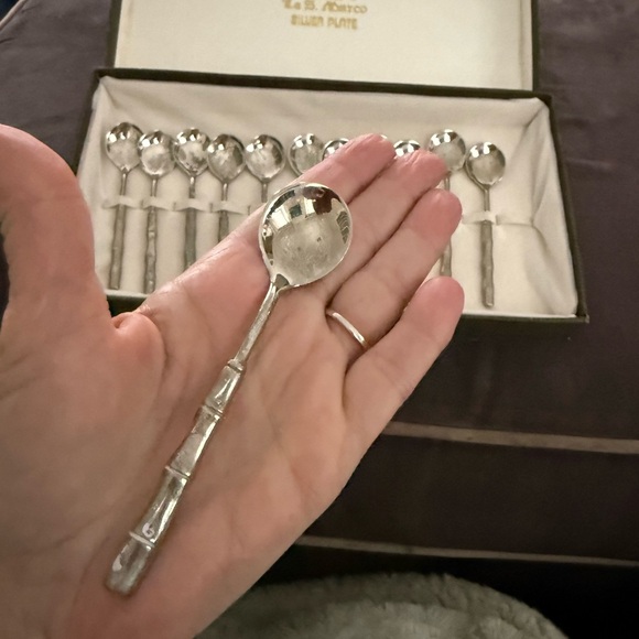 Silver Plate Spoon Set - Picture 5 of 7